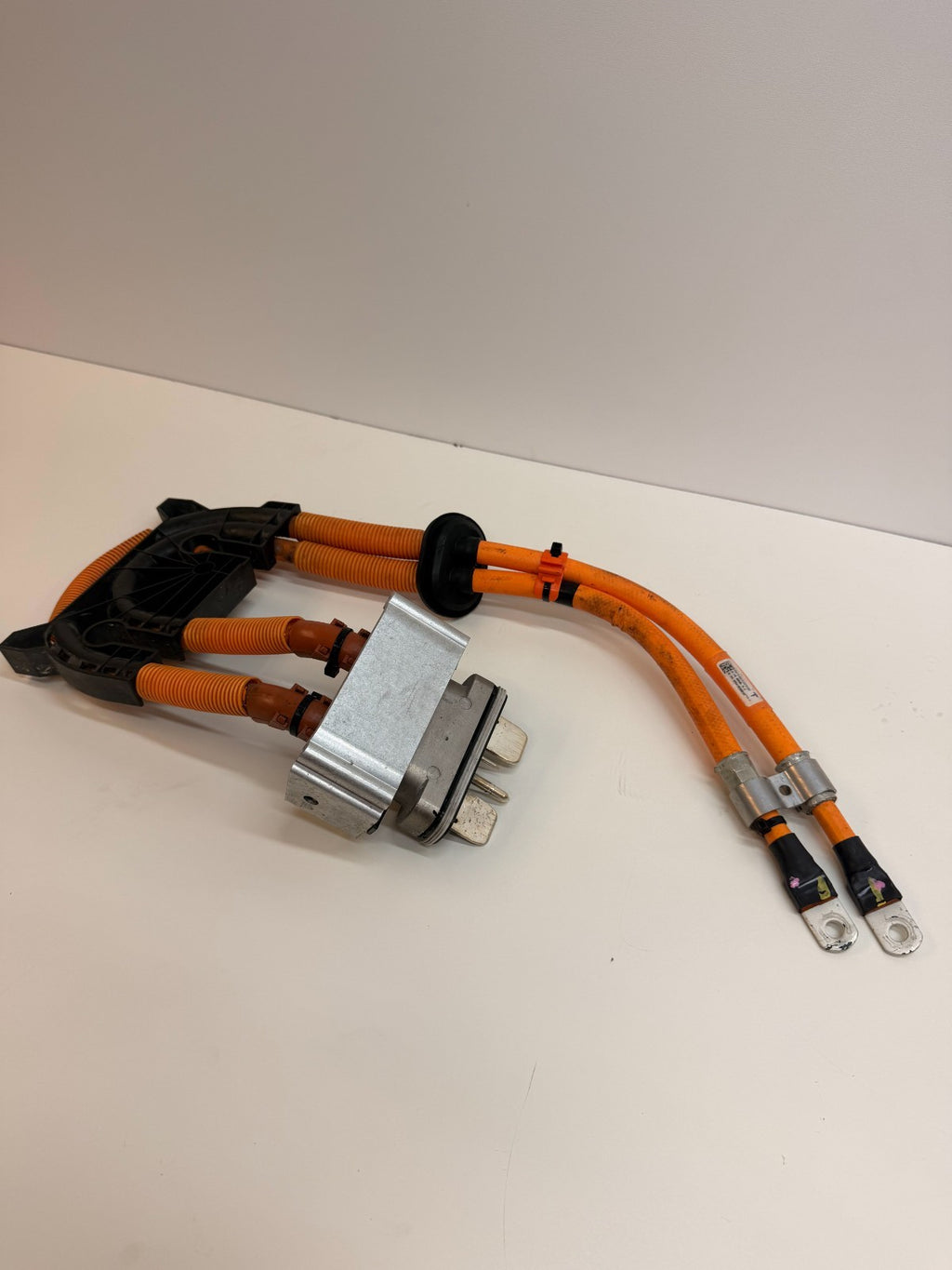 2012-2015 Tesla Model S Rear Battery Wiring Harness Connection 1022565-10-E
