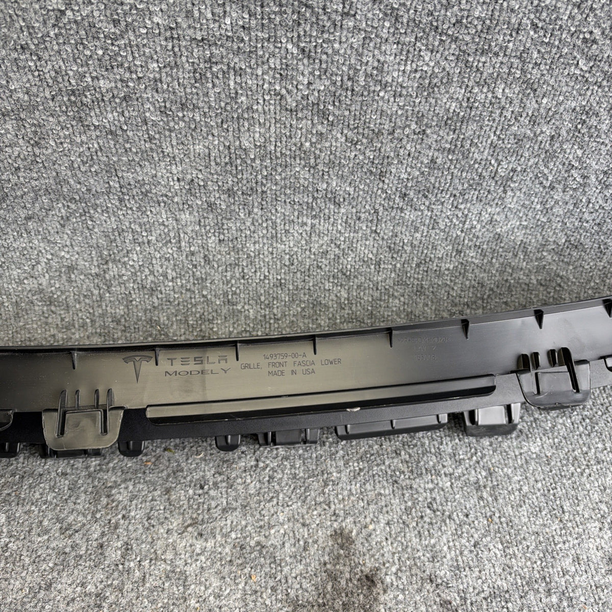 OEM 2020 - 2024 Tesla Model Y Front Lower Bumper Grille Fascia 1493759-00-A