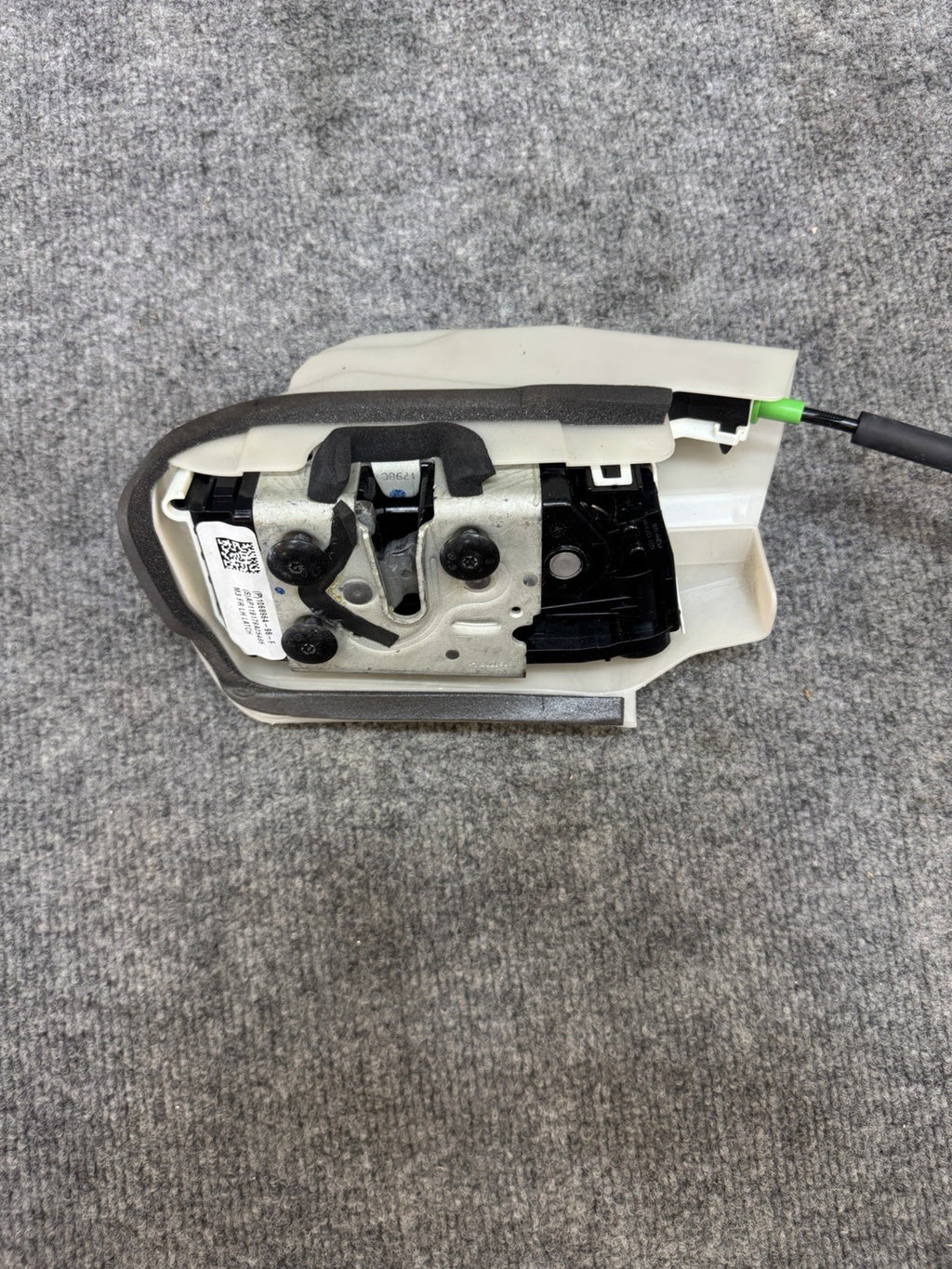 17-23 Tesla Model 3 Front Left Door Lock Latch Actuator Mechanism 1068964-00-G