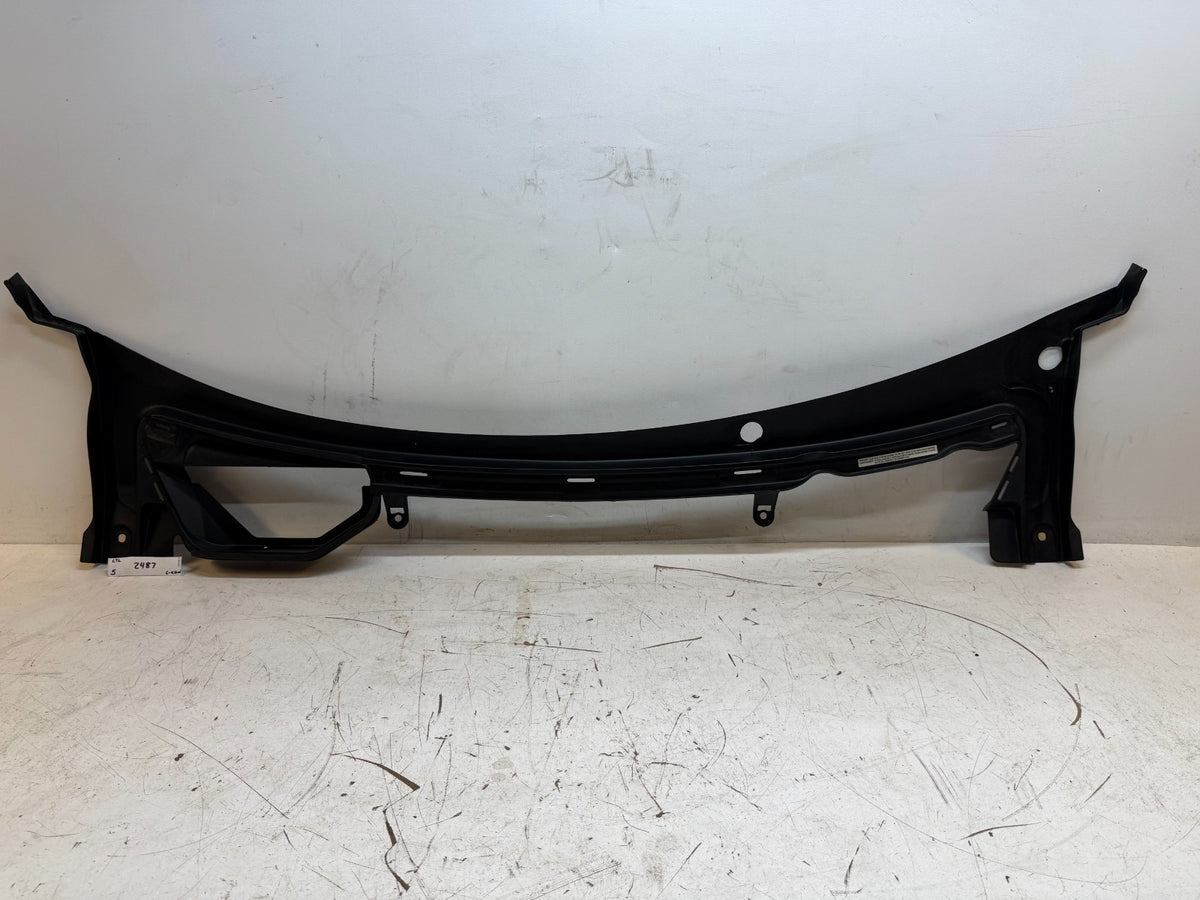 2012-2016 Tesla Model S Front Windshield Cowl Screen Panel Cover 1008976-00-E