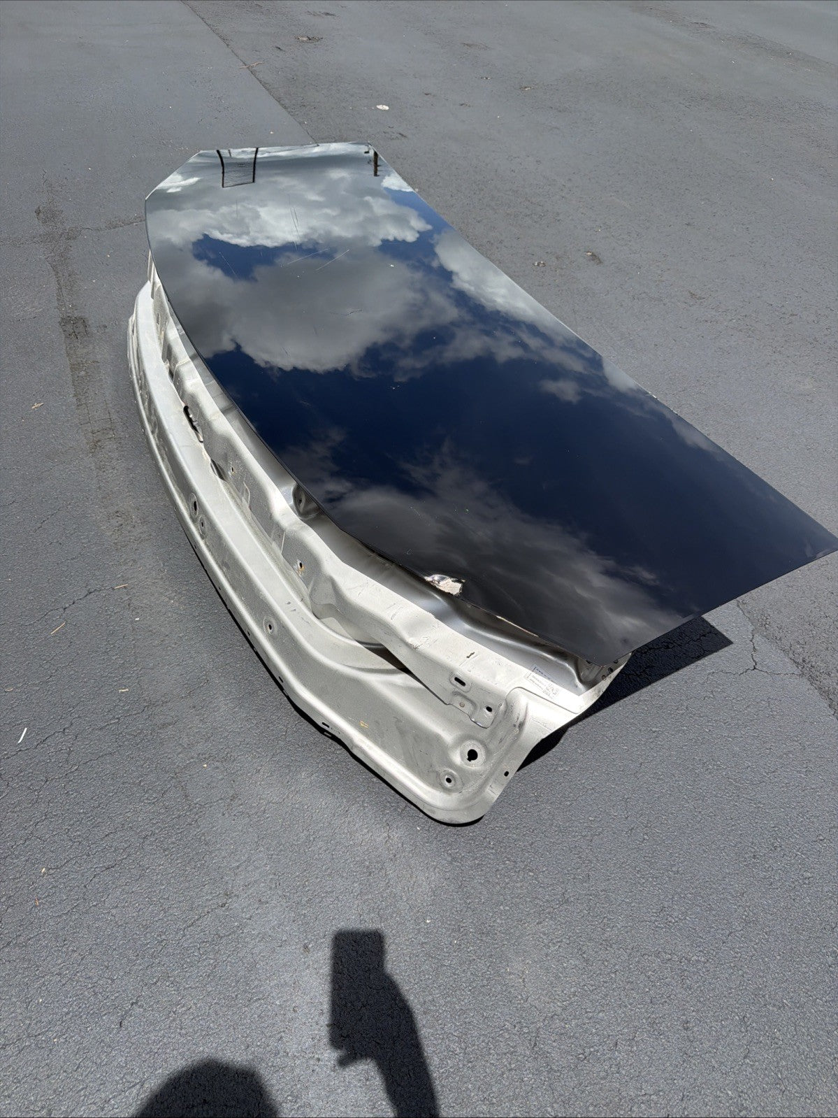 DMG‼️2024-2026 TESLA CYBERTRUCK HOOD POWER-GATE UPPER  2045100-00-A OEM