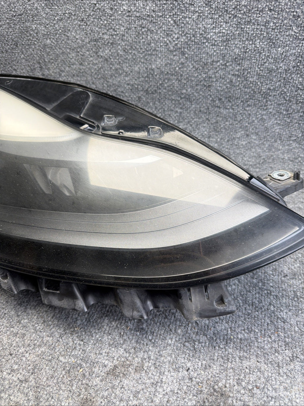 2021 - 2023 TESLA MODEL 3- FRONT RIGHT HEADLIGHT LED LIGHT LAMP OEM 1514953-00-D