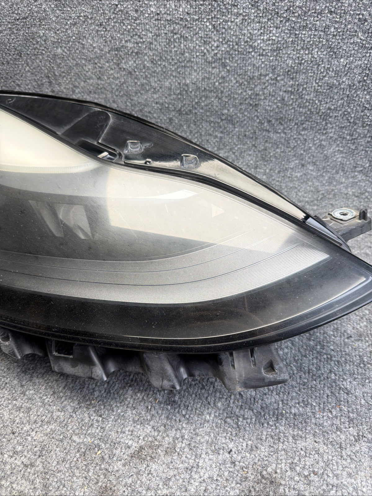 2021 - 2023 TESLA MODEL 3- FRONT RIGHT HEADLIGHT LED LIGHT LAMP OEM 1514953-00-D
