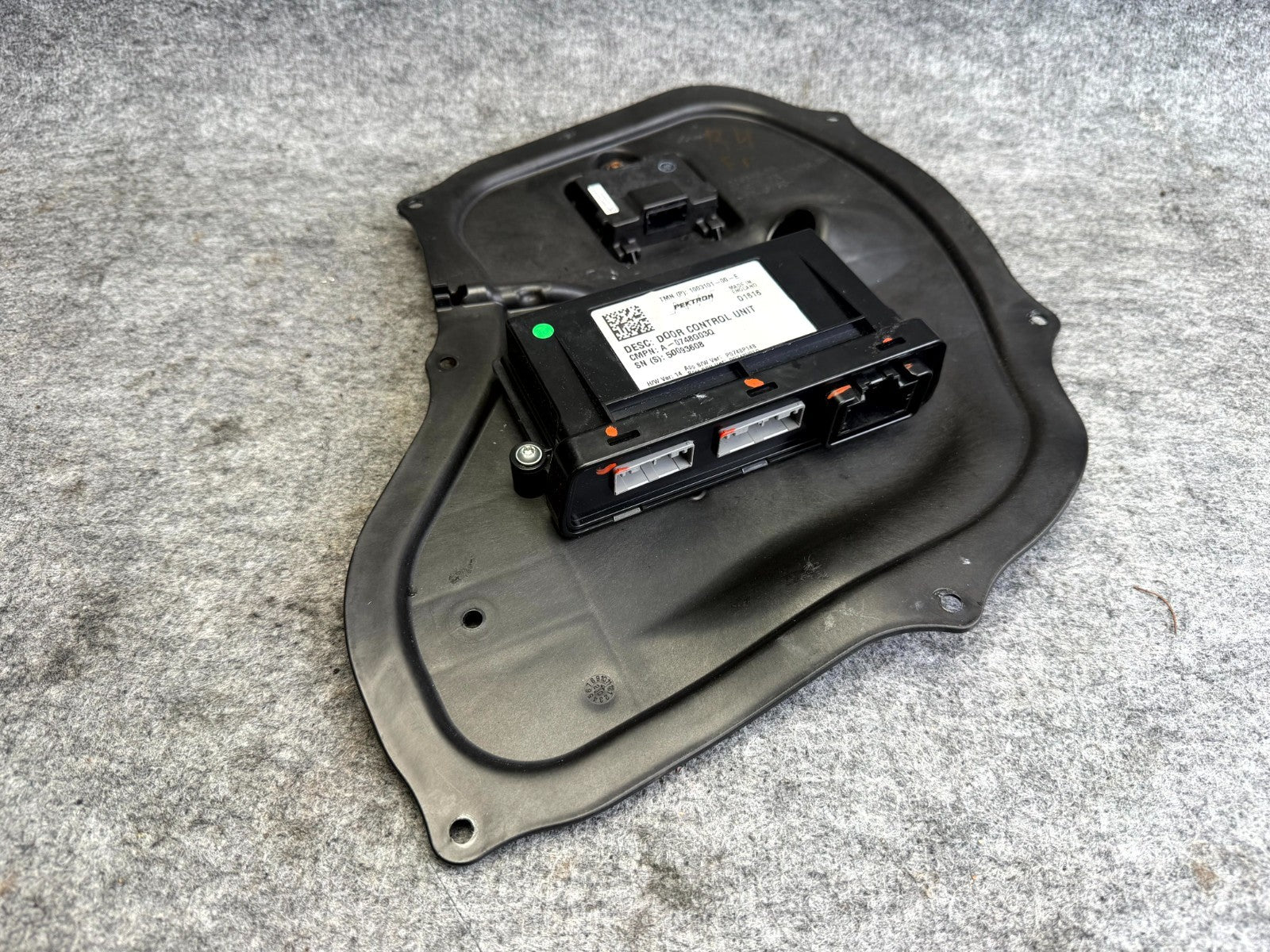 ♦️2012-2020 TESLA MODEL S FRONT RIGHT SIDE DOOR CONTROL MODULE OEM, 1003101-00-E
