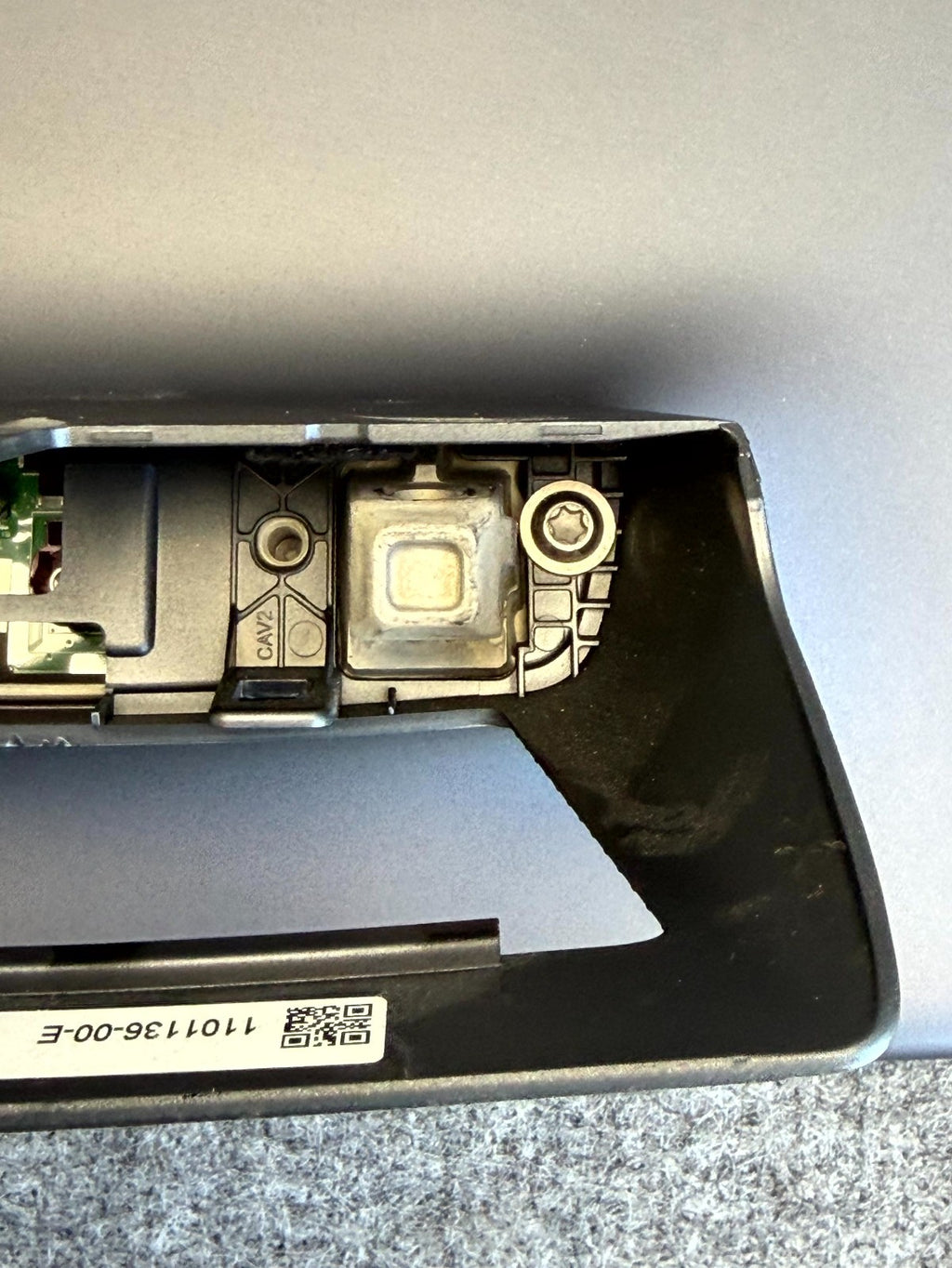 ♦️17–23 TESLA MODEL 3 DASH DISPLAY TOUCH SCREEN HOLDER BRACKET OEM, 1101136-00-E