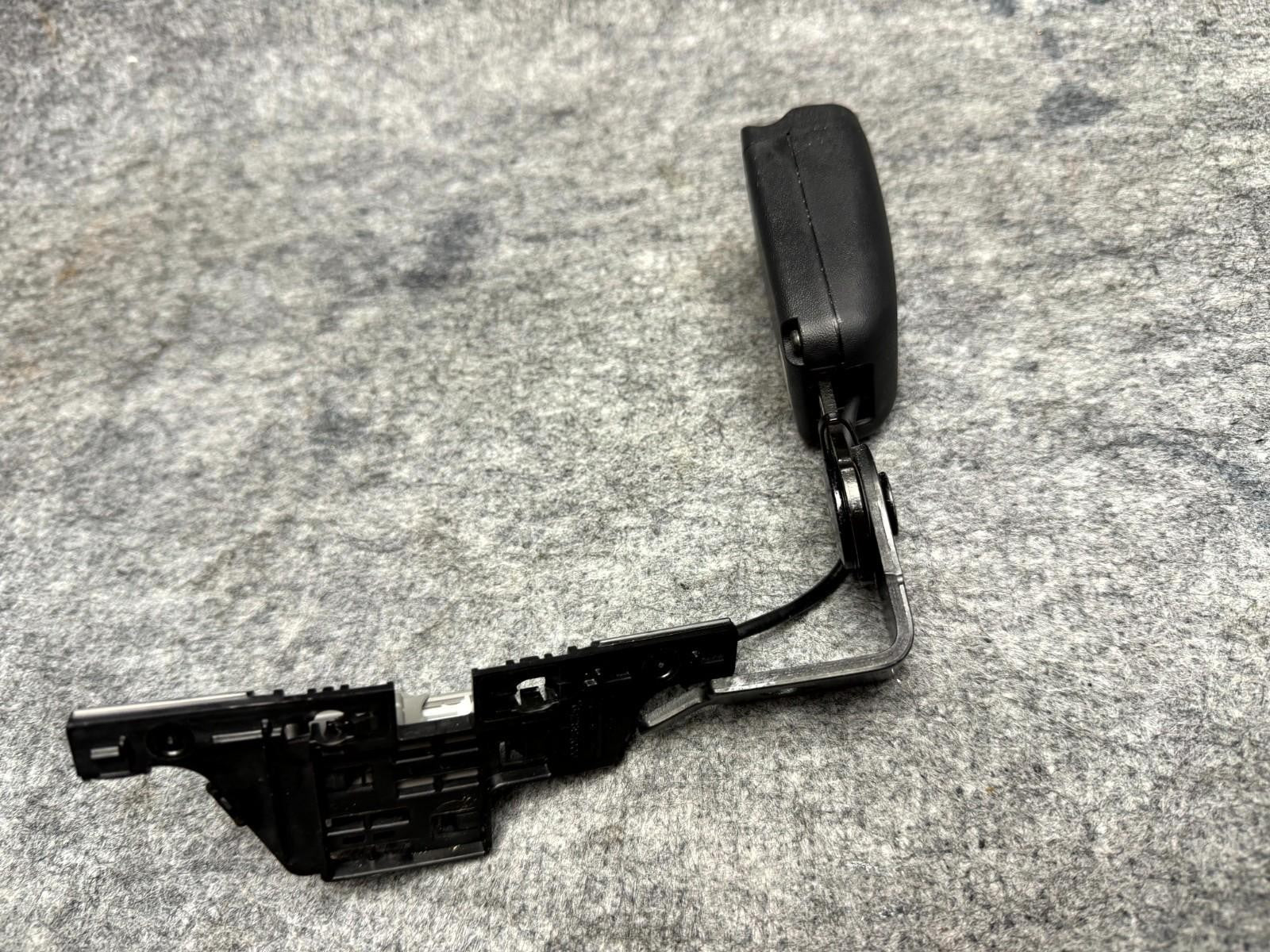 ♦️2017-2023 TESLA MODEL 3 REAR LEFT 2ND ROW SEAT BELT BUCKLE OEM, 1085939-01-E