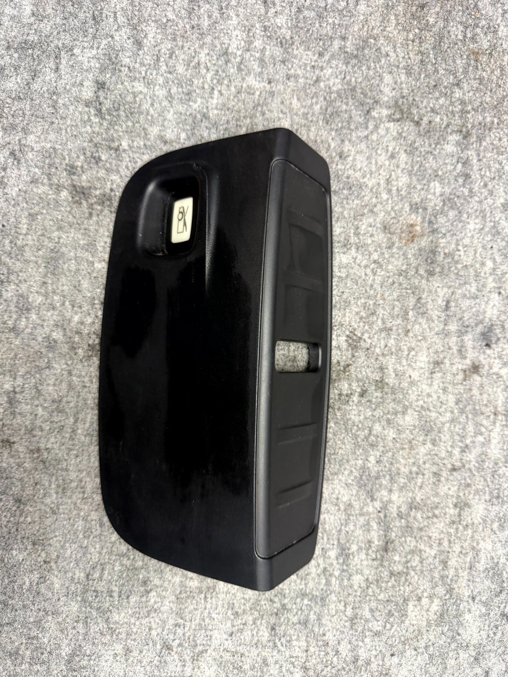♦️2017–2023 TESLA MODEL 3 FRONT FRUNK CLOSEOUT HOOD LOCK COVER OEM, 1555578-00-A