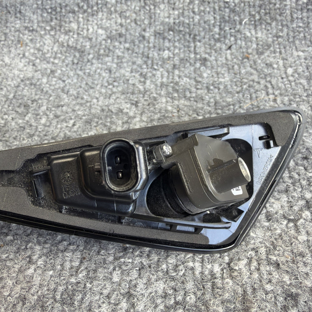 2023 - 2024 TESLA MODEL Y FRONT LEFT FENDER CAMERA TURN SIGNAL LIGHT LAMP OEM