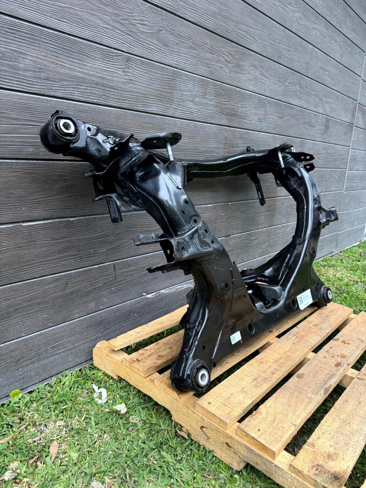 2017 - 2023 TESLA MODEL 3 REAR SUBFRAME CROSSMEMBER CRADLE OEM, 1103557-00-A