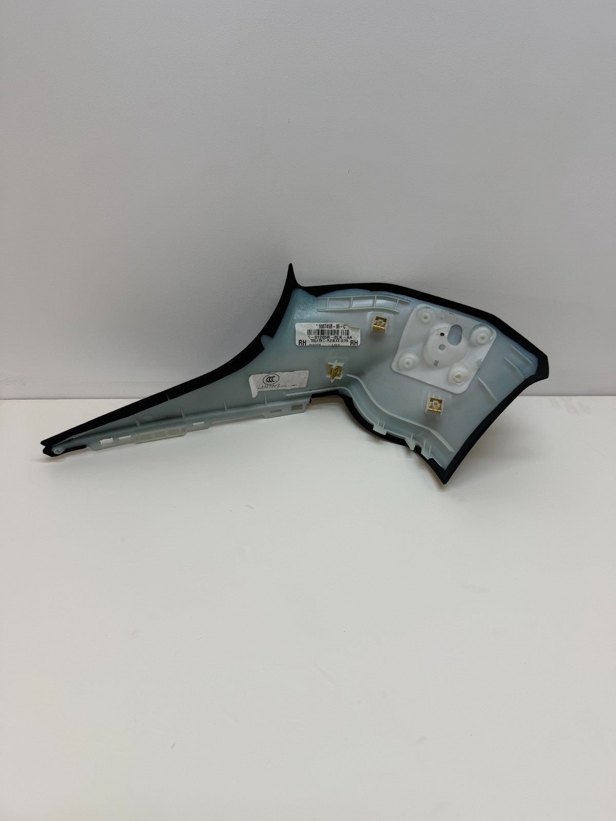 12-20 Tesla Model S Passenger Right Side C-Pillar Trim Cover Upper 1007458-06-C