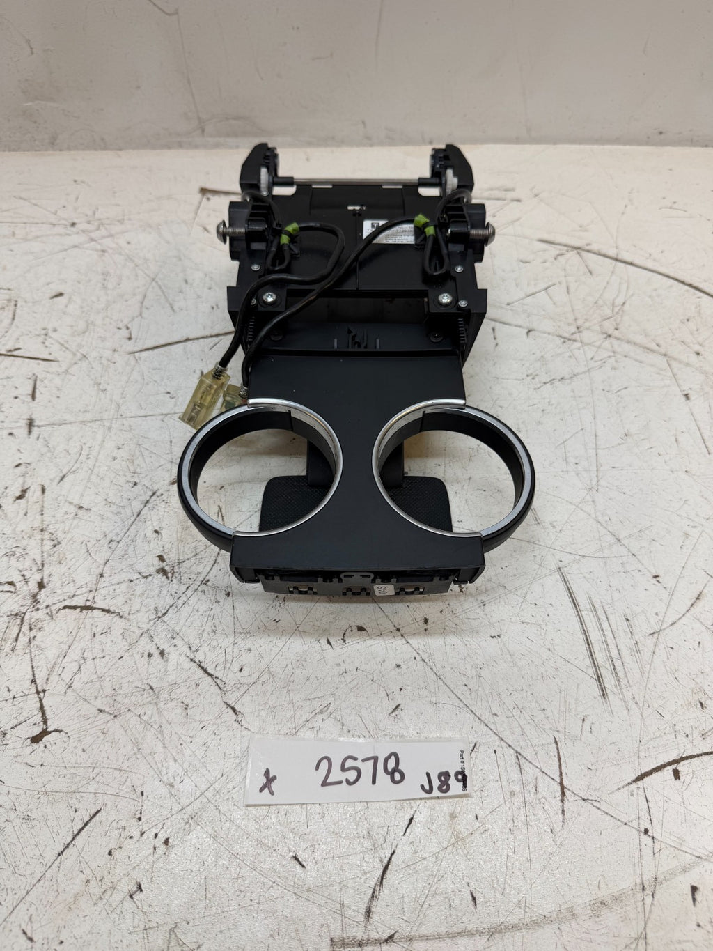 2016-20 Tesla Model X Second Row Cup Holder Assembly 1057379-00-C