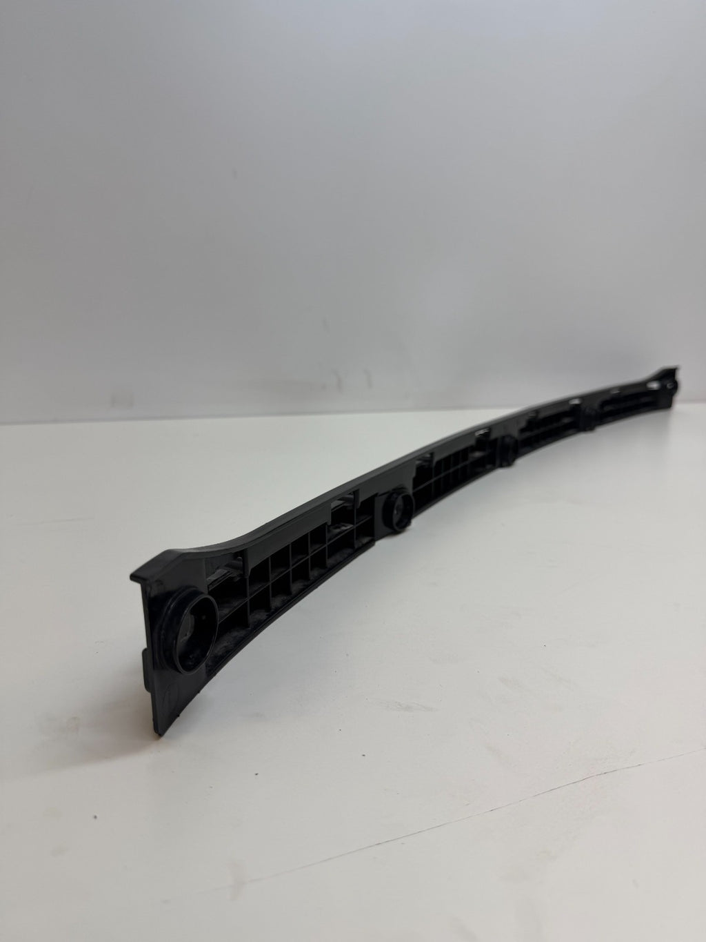 2012-2022 Tesla Model S Rear Bumper Center Support Bracket 6007724-00-E
