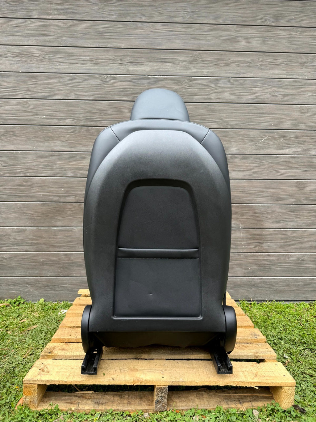 2020 - 2024 TESLA MODEL Y FRONT RIGHT SIDE 1ST ROW FULL SEAT OEM, 1104007-00-D