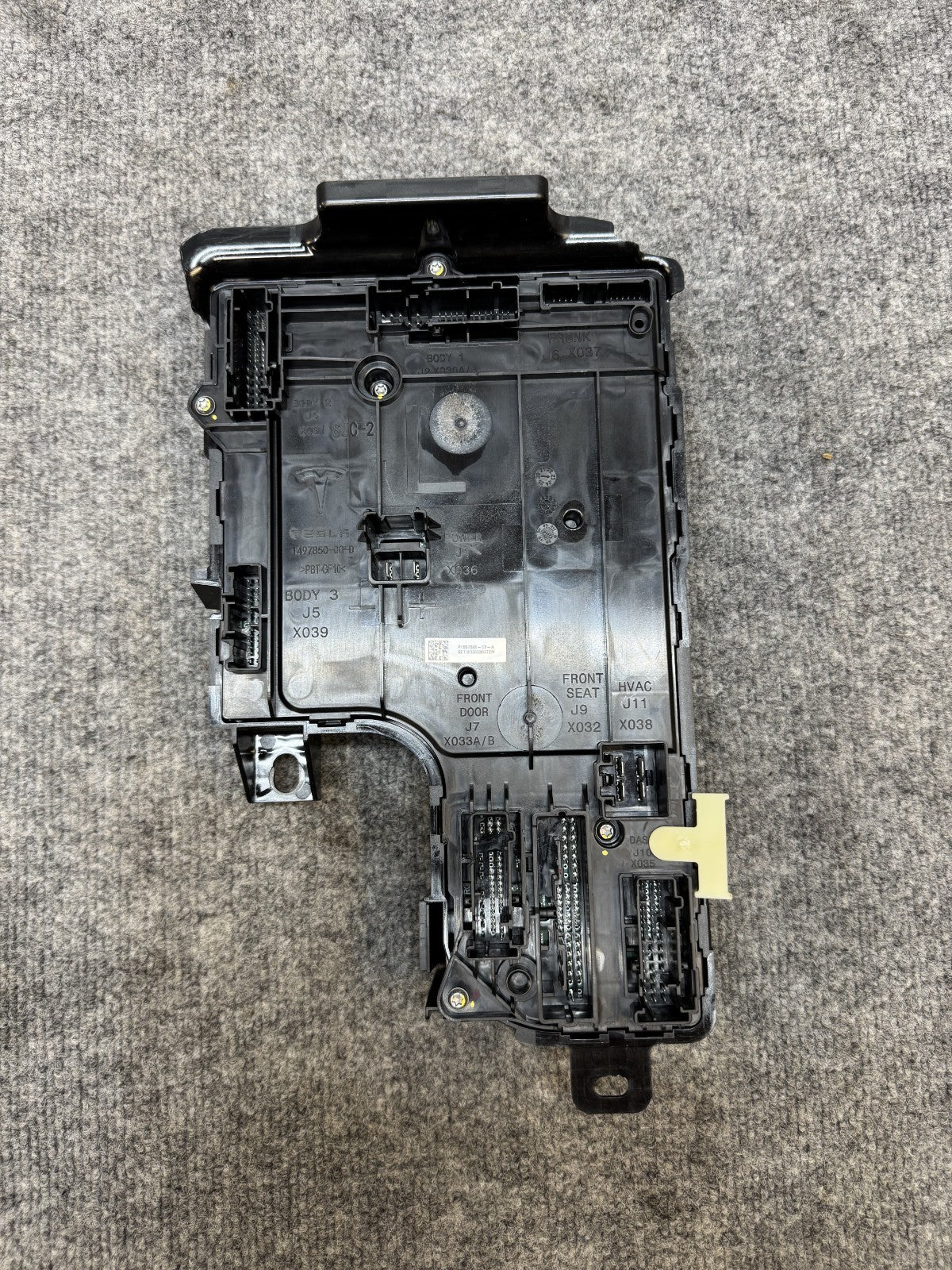 2020-2024 TESLA MODEL Y LEFT BODY CONTROLLER COMPUTER UNIT OEM, 1657648-02-A