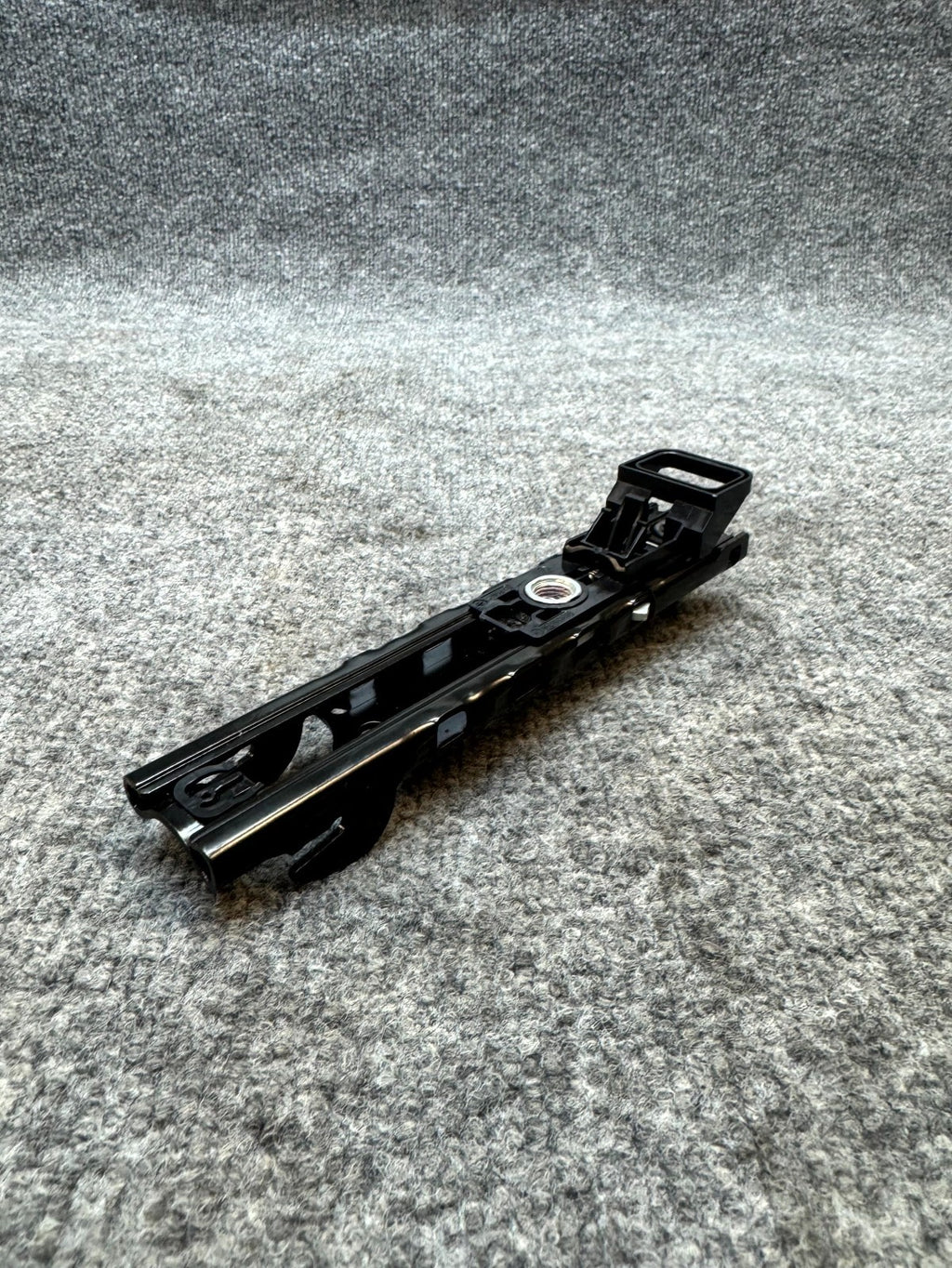 17-23 TESLA MODEL 3 FRONT LEFT/RIGHT SEAT BELT HEIGHT ADJUSTER OEM, 1068130-01-B