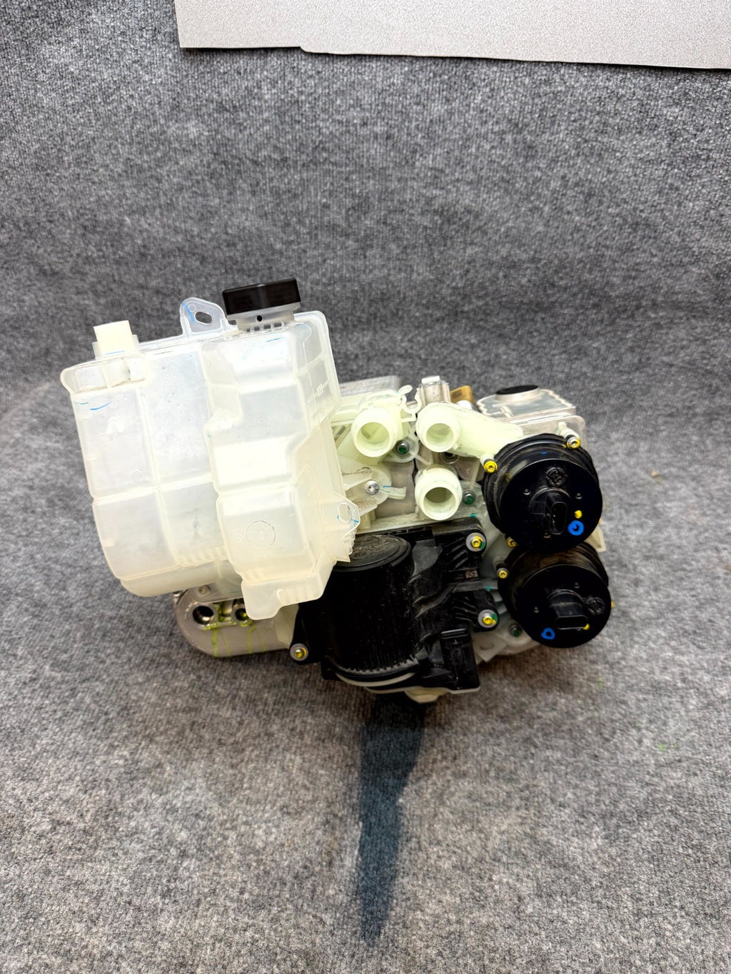 2017-2024 TESLA MODEL 3/Y SUPERMANIFOLD COOLANT PUMP RESERVOIR OEM, 1523003-00-B