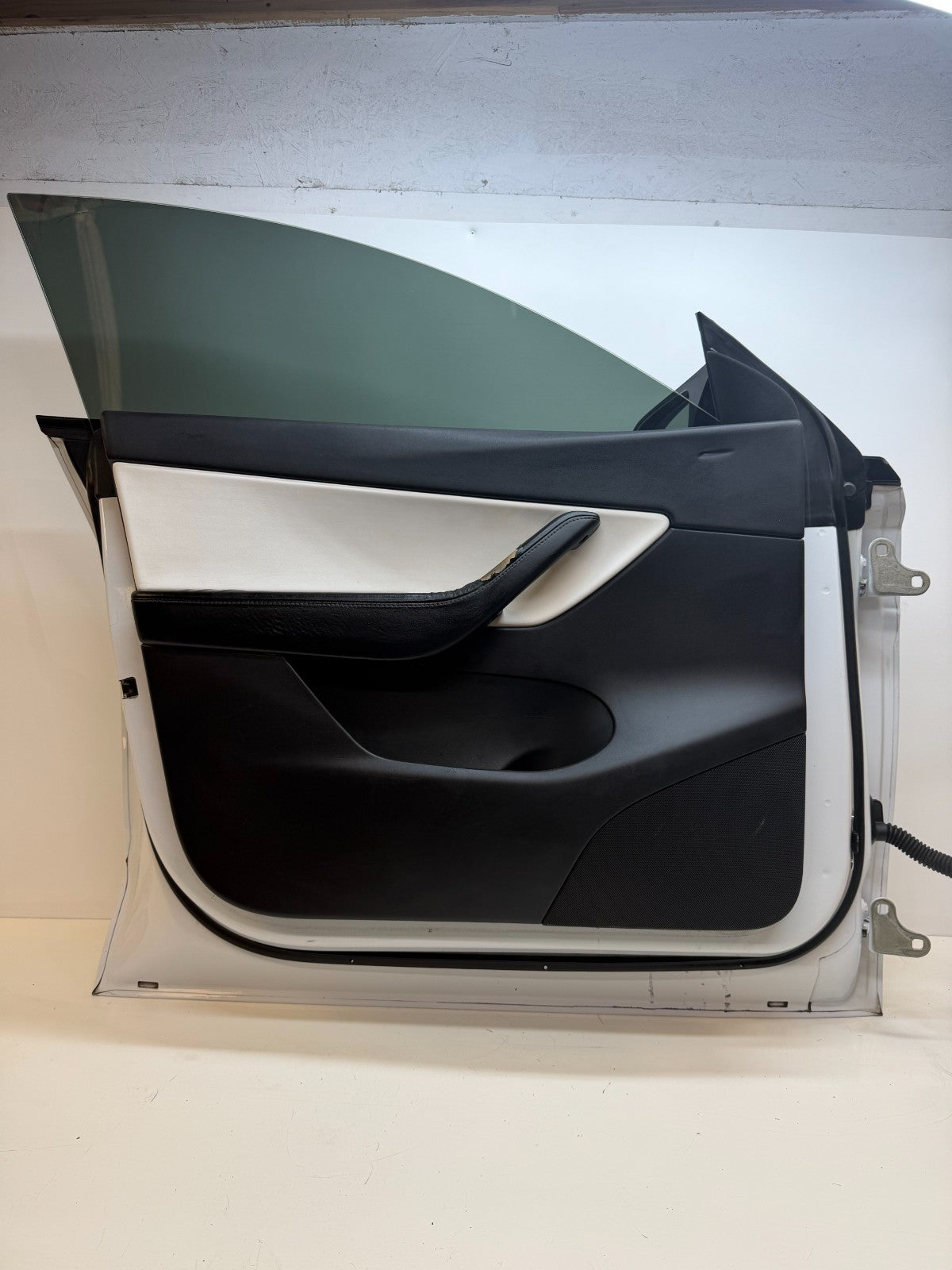 2012-2020 Tesla Model Y Fornt Left Driver Side Complete Door Assembly