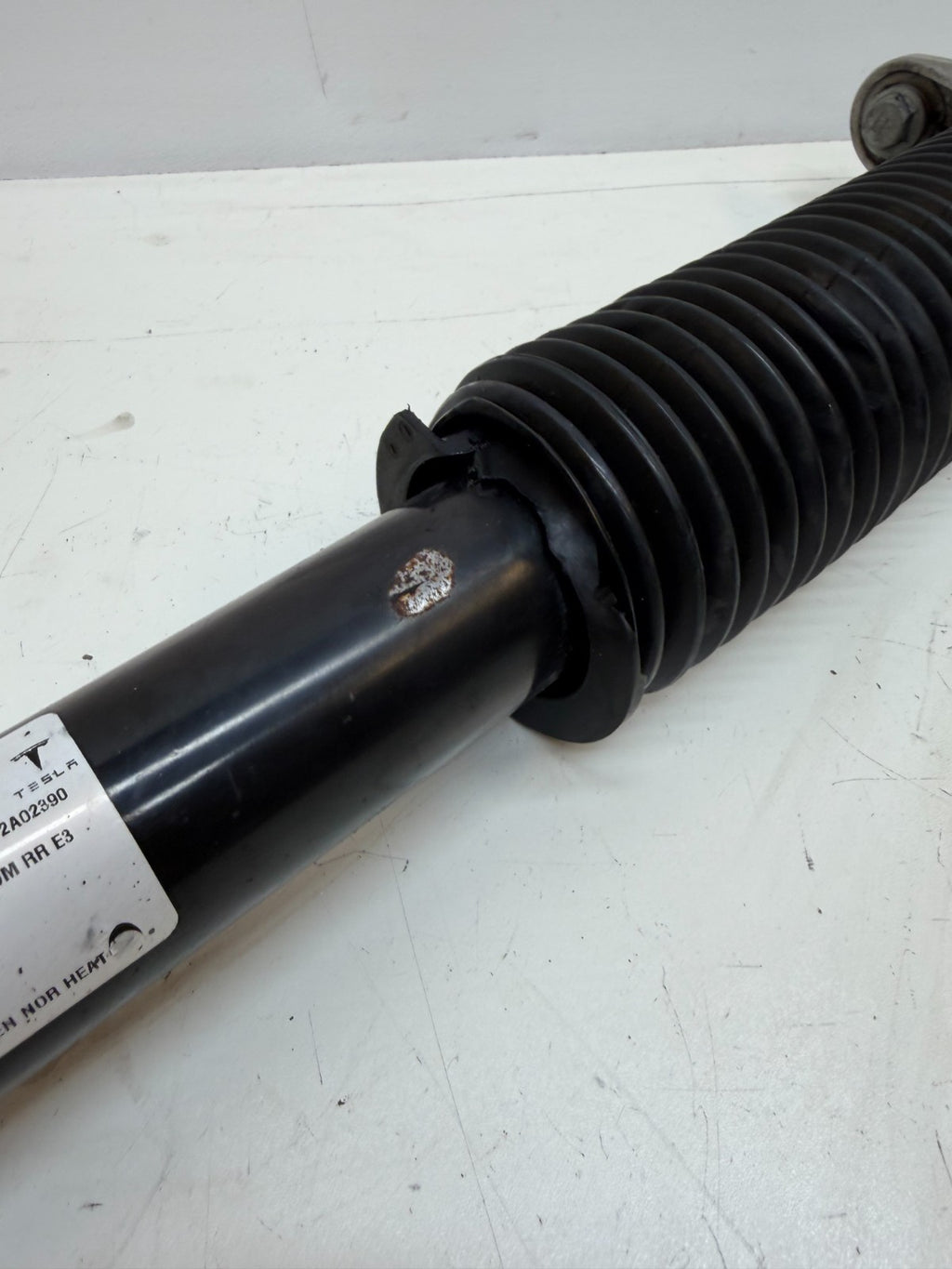 2020 - 2024 TESLA MODEL Y REAR LEFT OR RIGHT SIDE SHOCK ABSORBER 1188463-00-D
