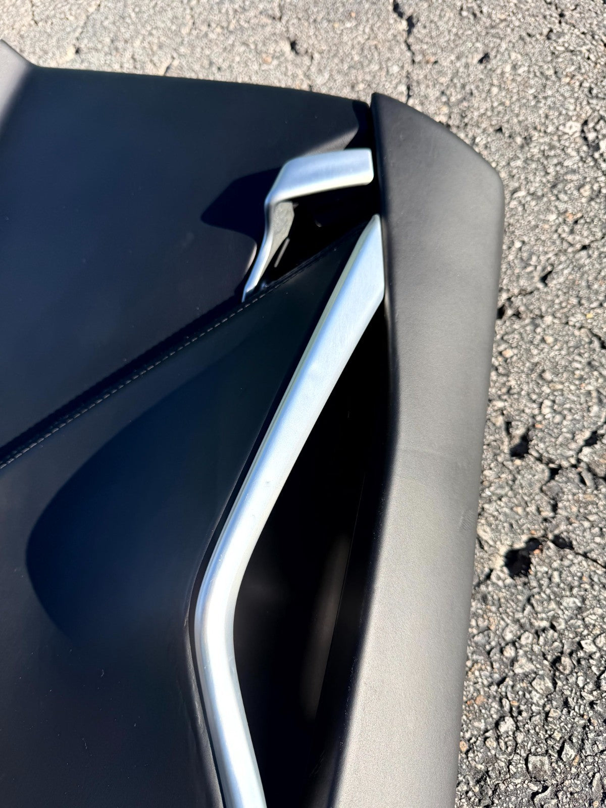 ♦️2012 - 2020 TESLA MODEL S REAR RIGHT SIDE DOOR PANEL TRIM OEM, 1008133-00-D