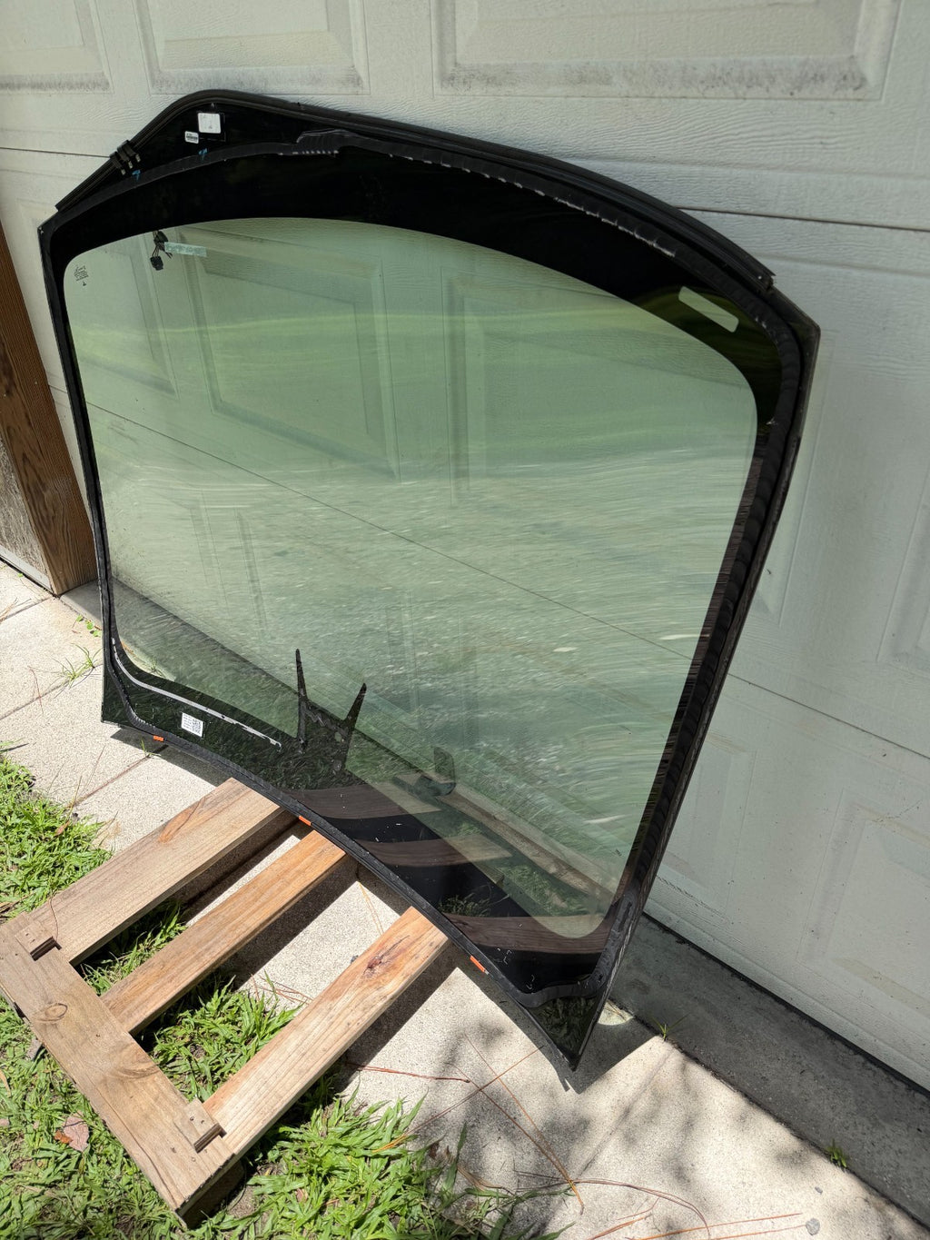 2017-2020 Tesla Model 3 Front Windshield Glass Wind Screen 1466270-00-C