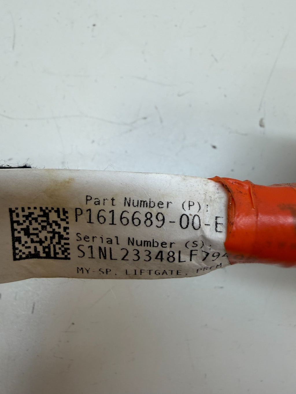 20-24 Tesla Model Y Rear Liftgate Trunk Wiring Harness & Connector 1616689-00-E