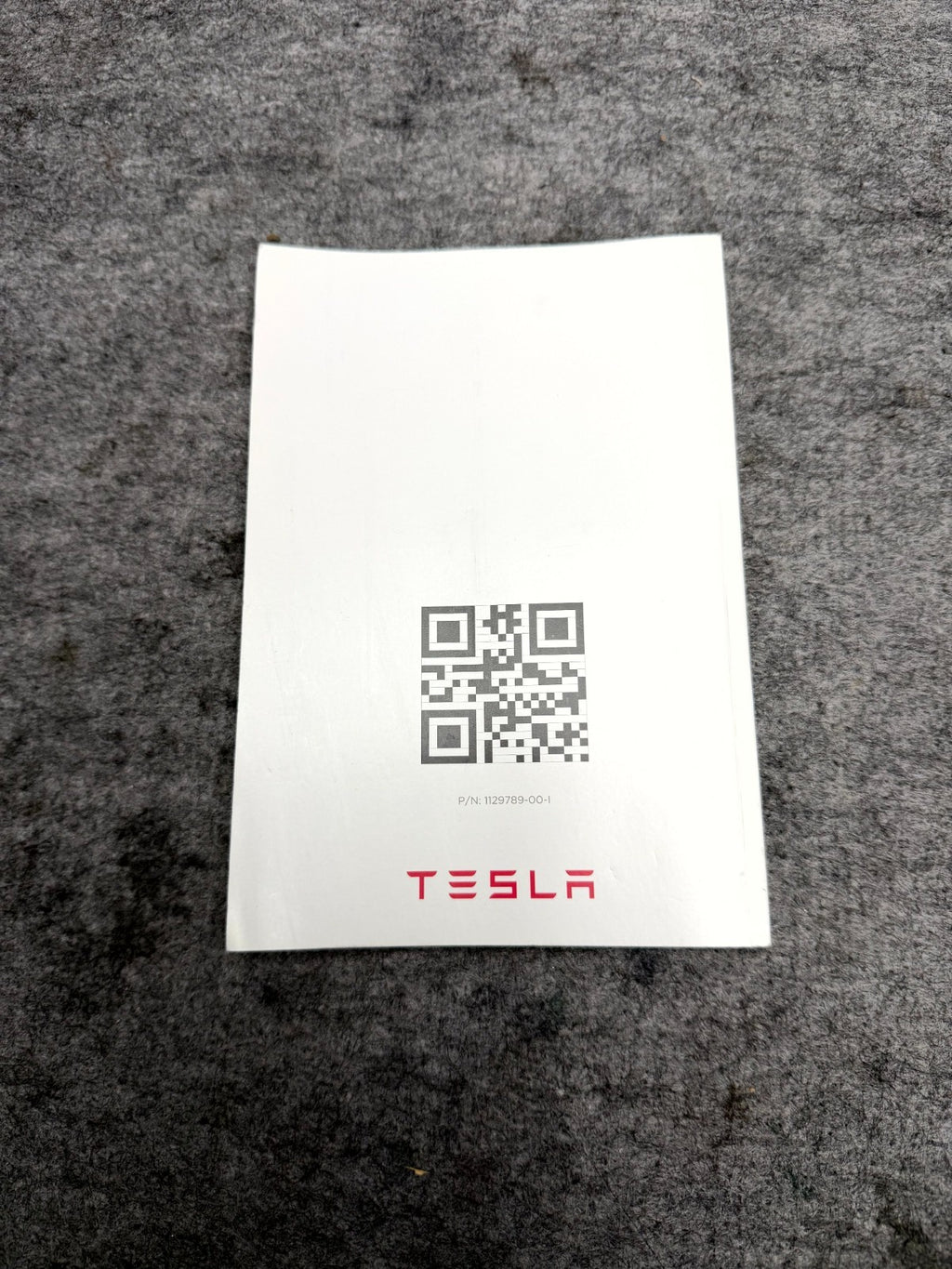 2018 TESLA MODEL 3 SAFETY INFORMATION OWNERS MANUAL BOOKLET OEM, 1129789-00-D