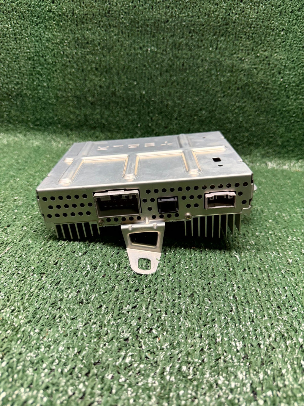 ♦️20-25 TESLA MODEL Y AUDIO SOUND AMP AMPLIFIER CONTROL MODULE OEM, 1507152-00-A