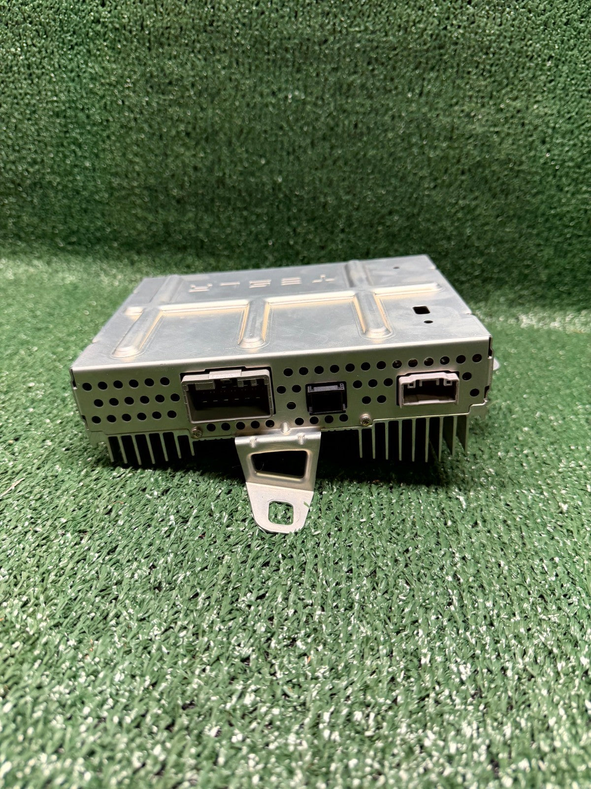 ♦️20-25 TESLA MODEL Y AUDIO SOUND AMP AMPLIFIER CONTROL MODULE OEM, 1507152-00-A