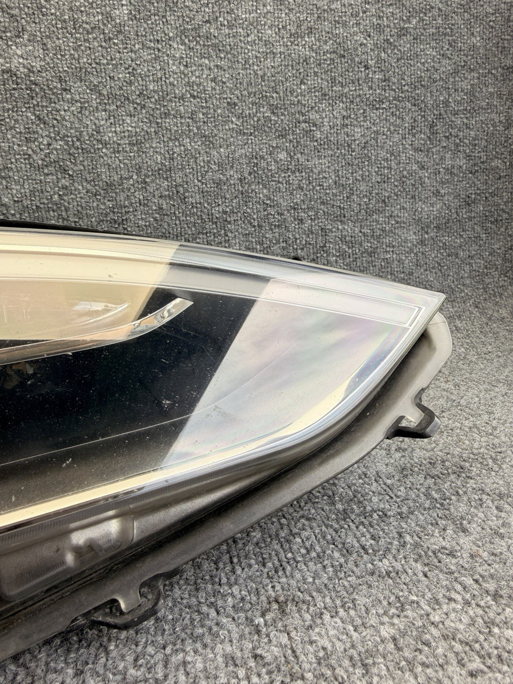 OEM  2016-2020 Tesla Model S Right Passenger Side Headlight 1053571-00-B