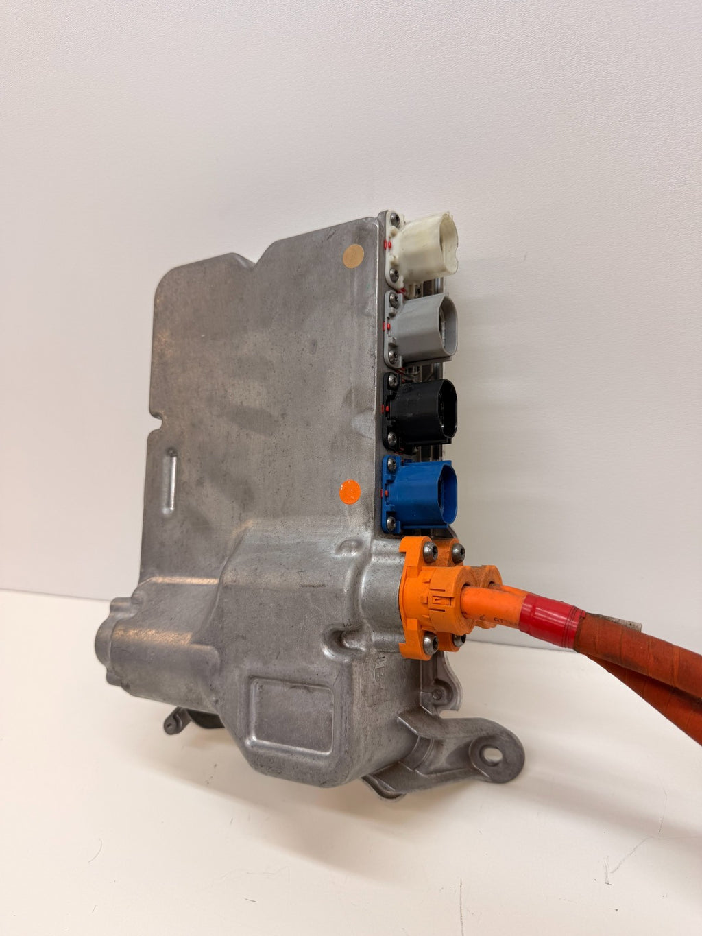 2016-2021 TESLA MODEL S COMPUTER MODULE JUNCTION BOX /W CABLE 1059891-00-E