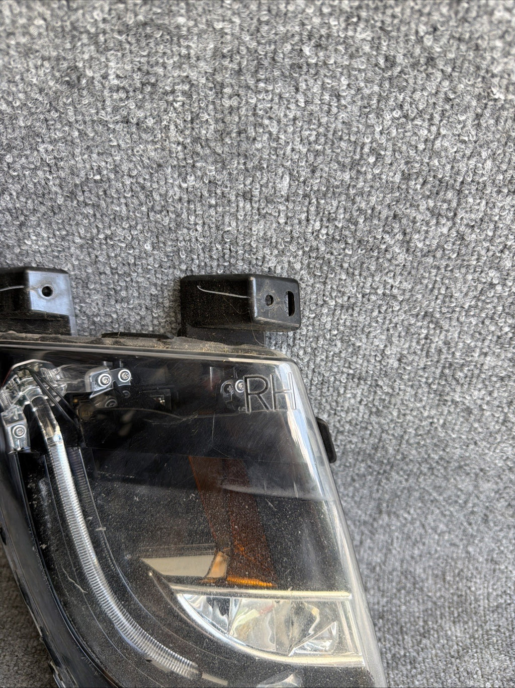 TESLA MODEL S FOG LIGHT RIGHT PASSENGER 2016 2017 2018 2019 2020 6005914-00-F