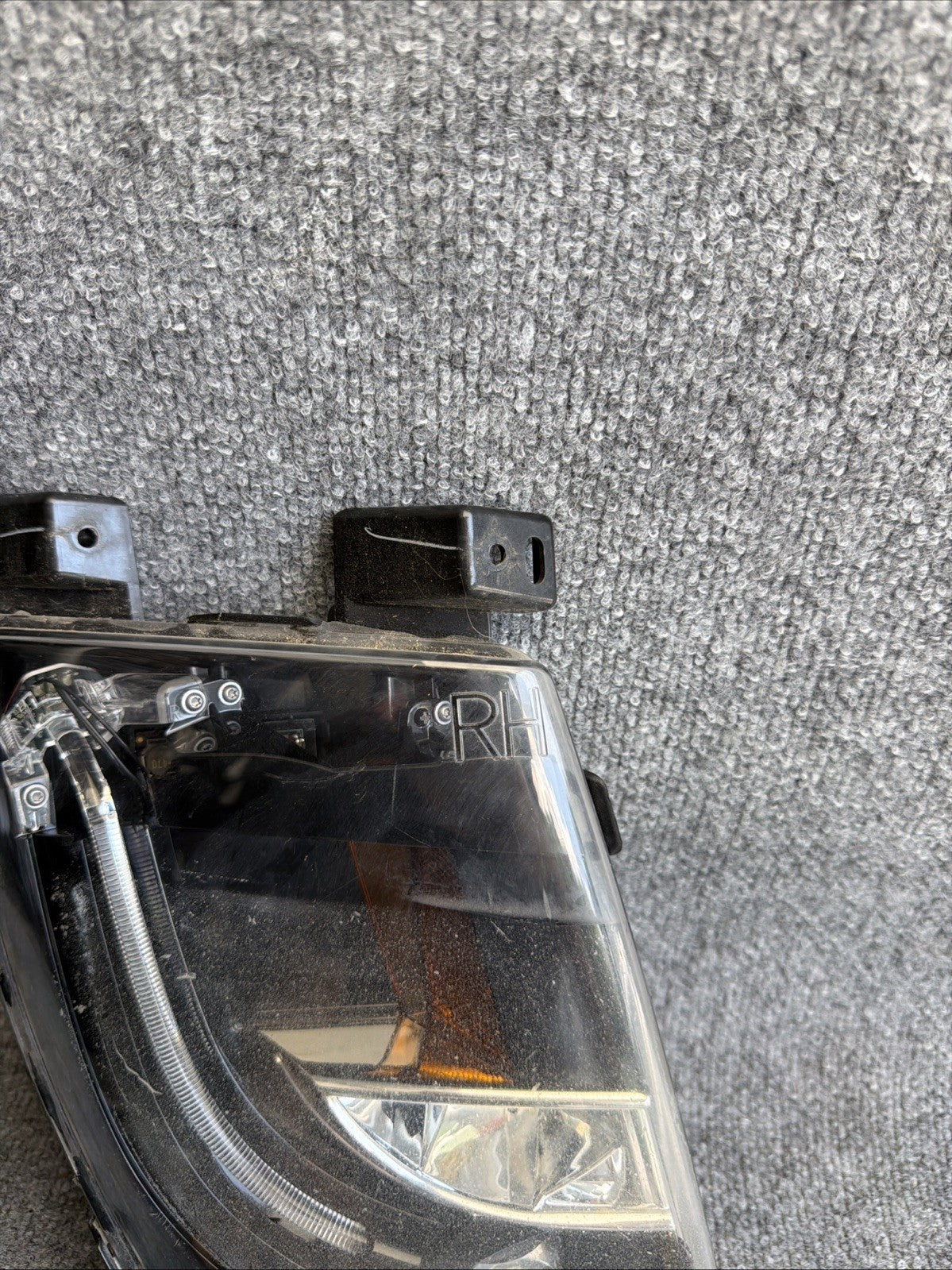 TESLA MODEL S FOG LIGHT RIGHT PASSENGER 2016 2017 2018 2019 2020 6005914-00-F