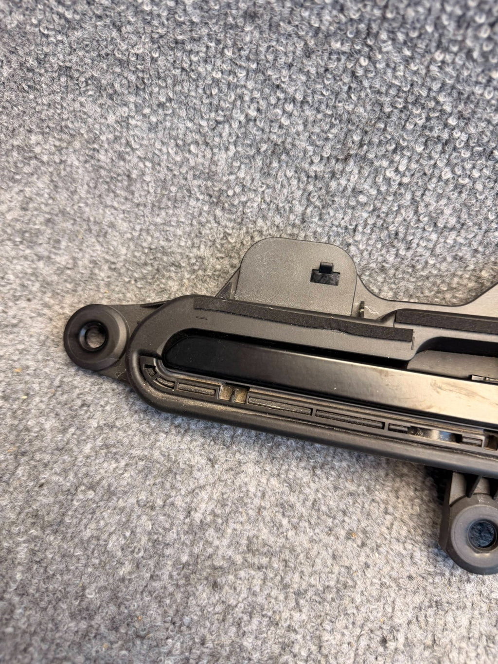 2017-2024 TESLA MODEL 3/Y Door HANDLE LEFT FRONT/REAR 1528114-00-D