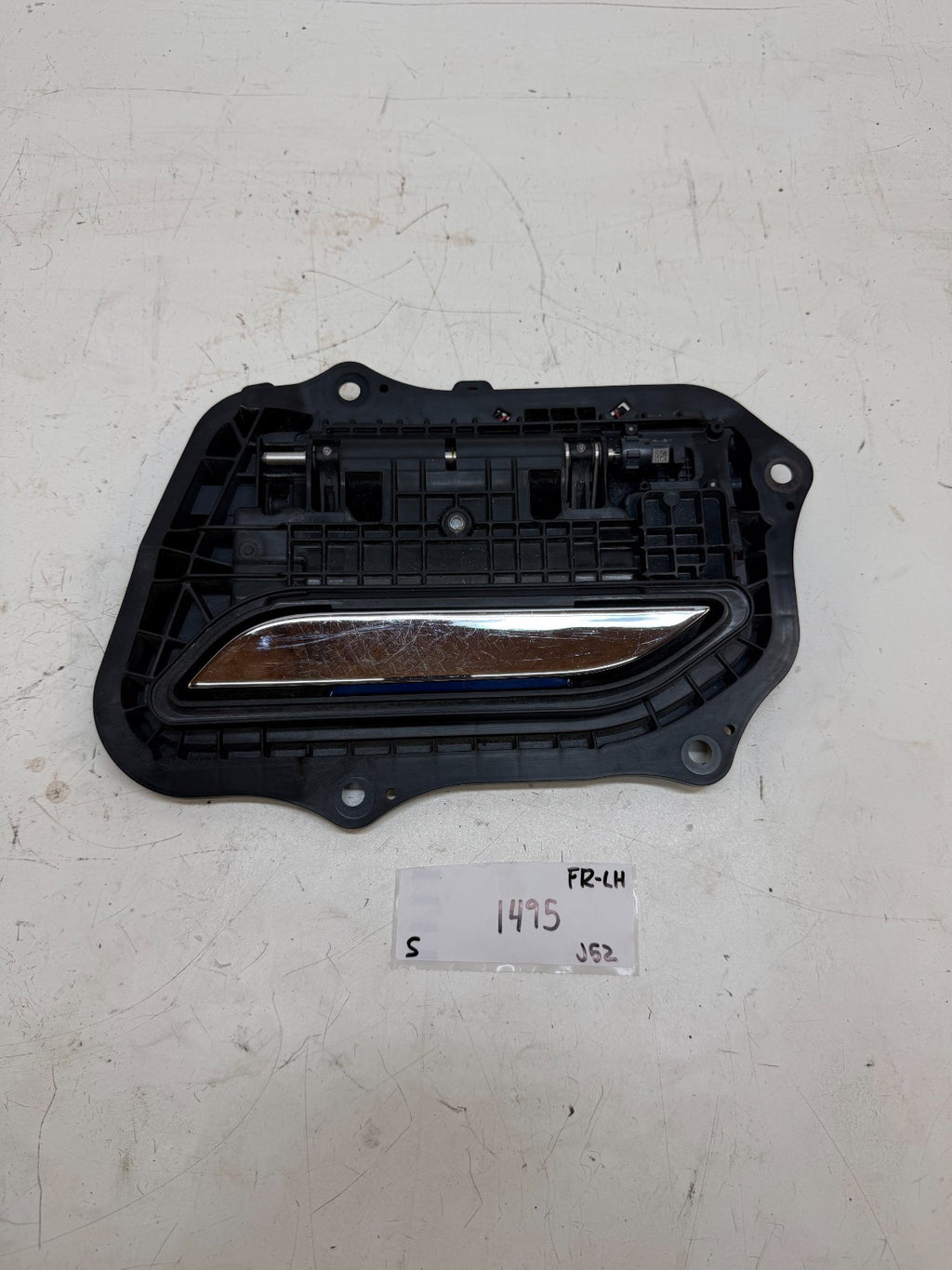 2016-2020 Tesla Model S Front Left Driver Side Exterior Door Handle
