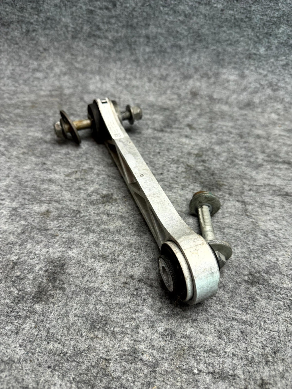 ♦️12-20 TESLA MODEL S REAR RIGHT SUSPENSION LINK CONTROL ARM OEM, 1043964-00-C