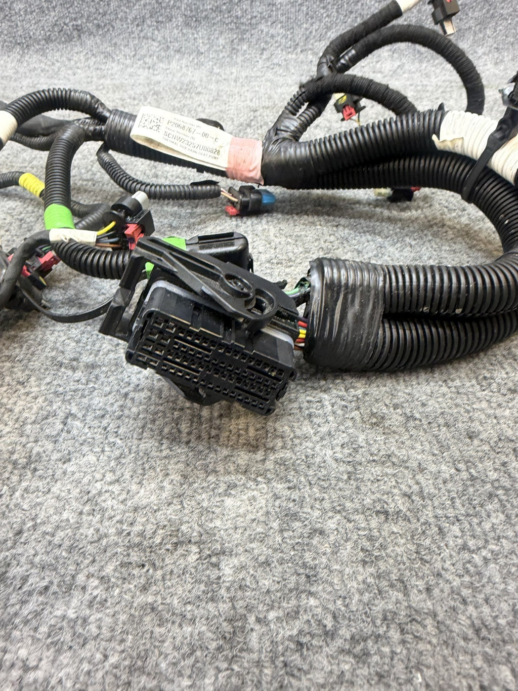 2020-2024 TESLA MODEL Y SUPERMANIFOLD WIRING HARNESS HEAT PUMP OEM, 2068767-00-C