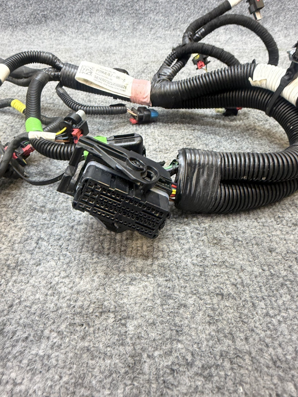 2020-2024 TESLA MODEL Y SUPERMANIFOLD WIRING HARNESS HEAT PUMP OEM, 2068767-00-C