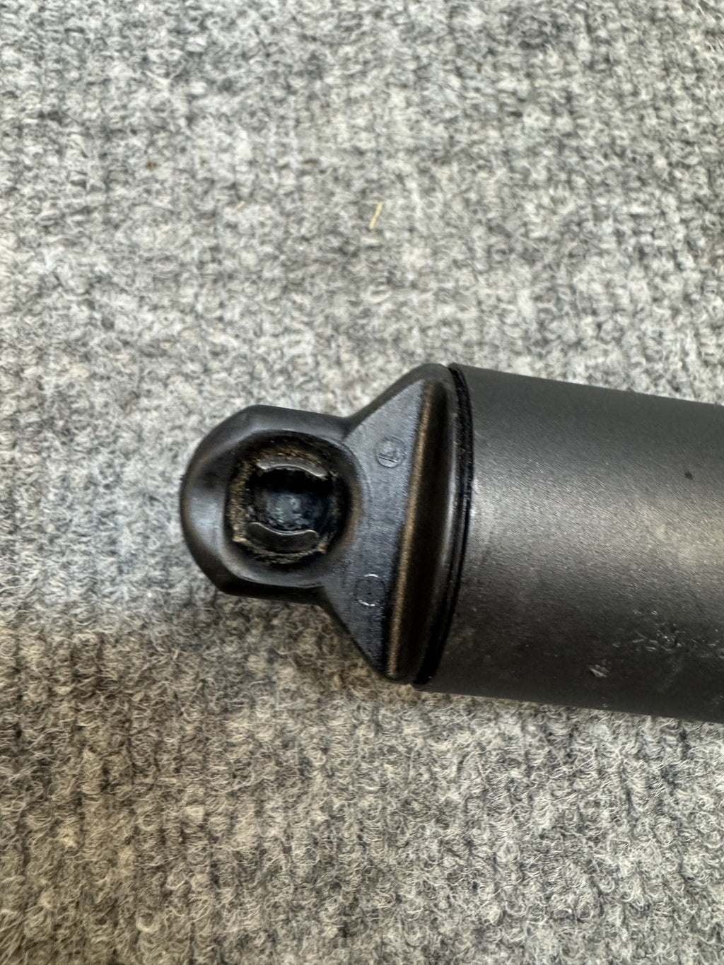 2020 - 2024 TESLA MODEL Y LEFT LIFGATE TRUNK STRUT SHOCK SUPPORT OEM, 150060120B