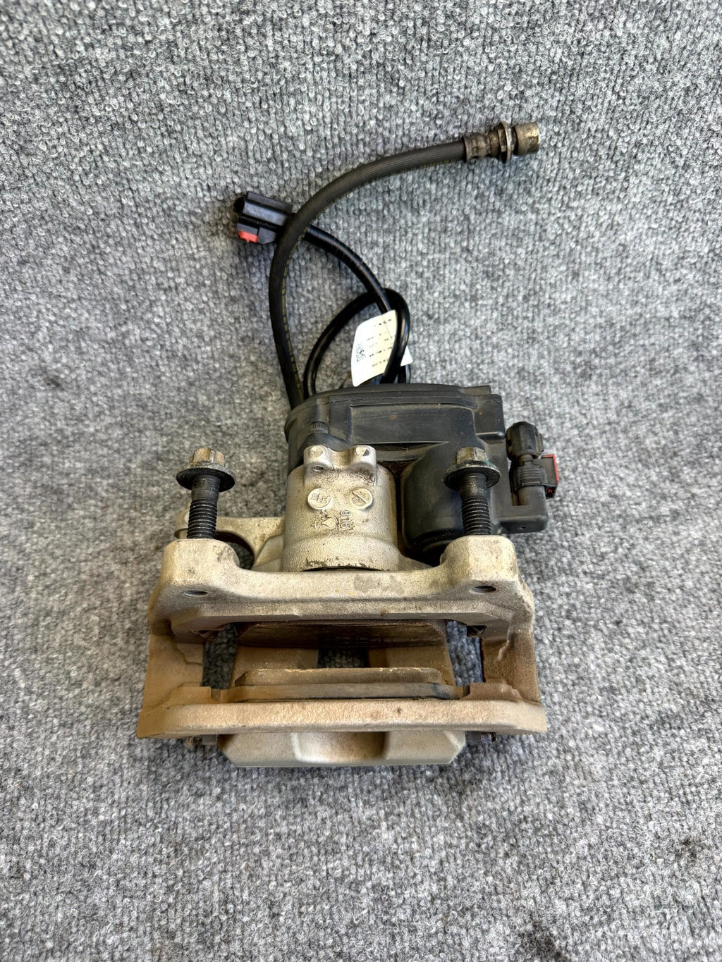 2017 – 2023 TESLA MODEL 3 REAR LEFT SIDE BRAKE CALIPER W/ HOSE OEM, 1044623-97-F