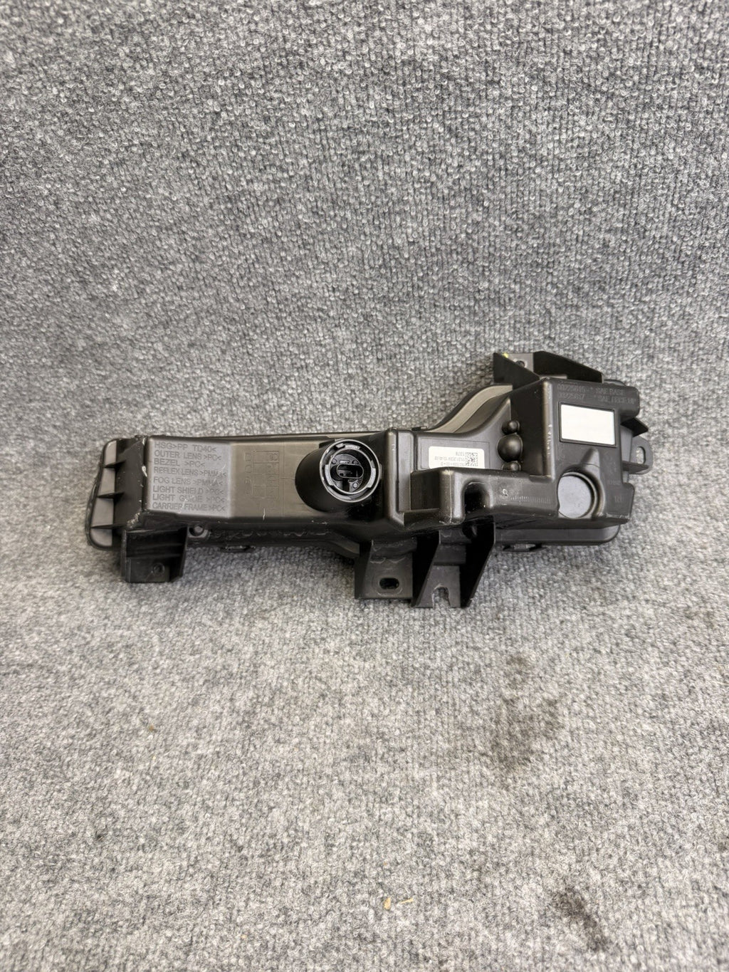 2017-2024 Tesla Model 3 Y Front Right Hand 2-Pin Fog Light 1507929-00-D OEM