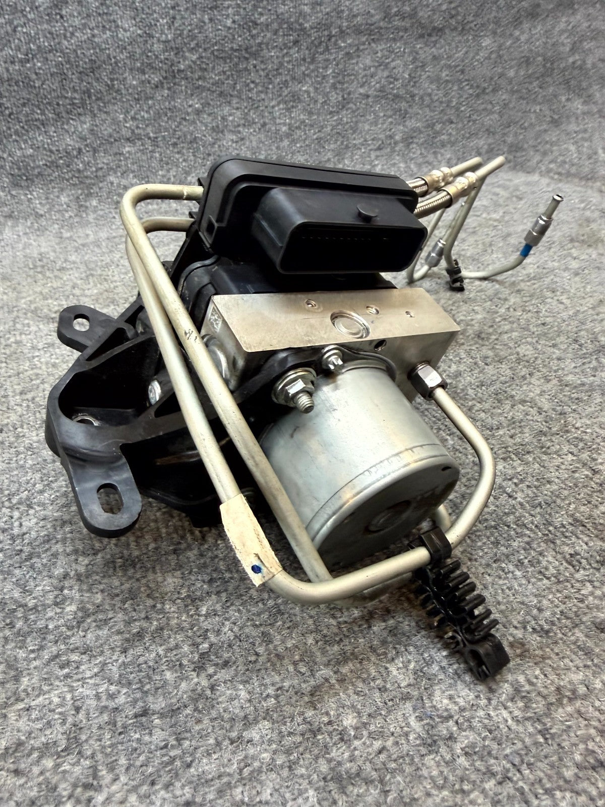 2017-2024 TESLA MODEL 3 Y ABS ANTI-LOCK BRAKE PUMP MODULE UNIT OEM, 1044745-10-B