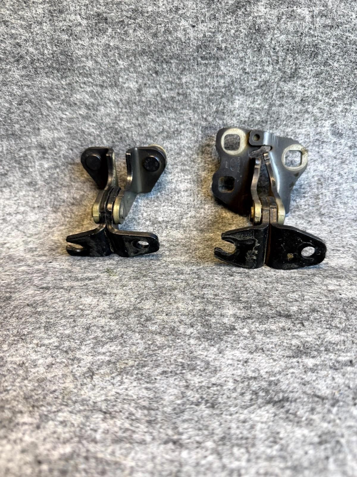 ♦️2017 - 2023 TESLA MODEL 3 REAR LEFT DRIVER SIDE DOOR HINGE OEM, 1091331 00 F