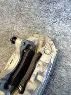 ♦️17-23 TESLA MODEL 3 FRONT RIGHT BRAKE CALIPER W/ BRAKE HOSE LINE OEM,104462200