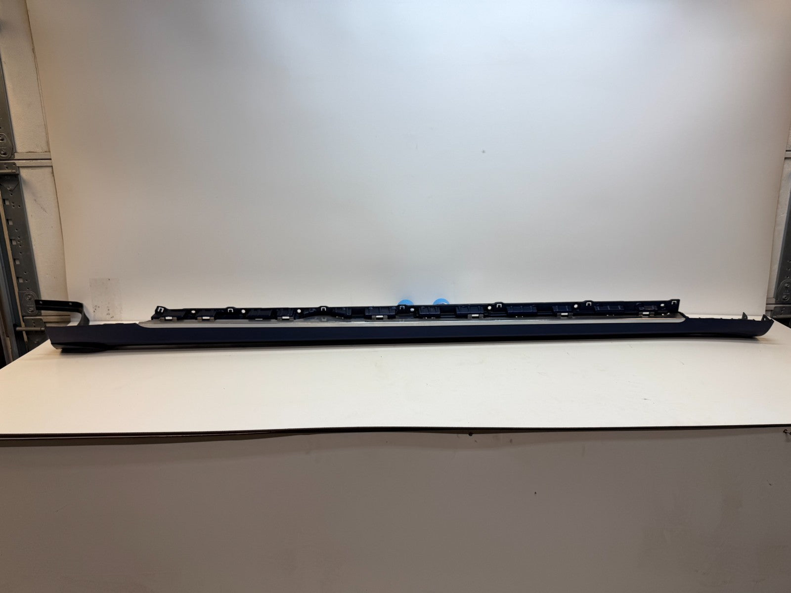 12-20 Tesla Model S Right Passenger Side Skirt Rocker Panel Shell 6005875-00-J