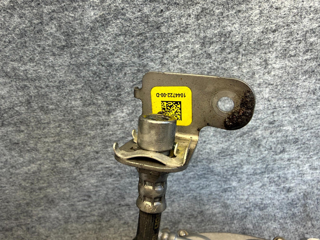 ♦️17-23 TESLA MODEL 3 FRONT RIGHT BRAKE CALIPER W/ BRAKE HOSE LINE OEM,104462200
