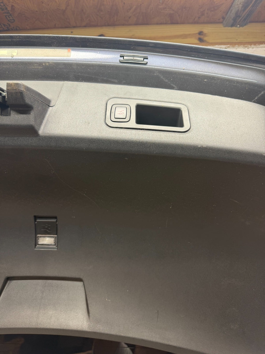 2016-2020 Tesla  Model S Liftgate Trunk Lid Tailgate Hatch Shell Black w/ Glass