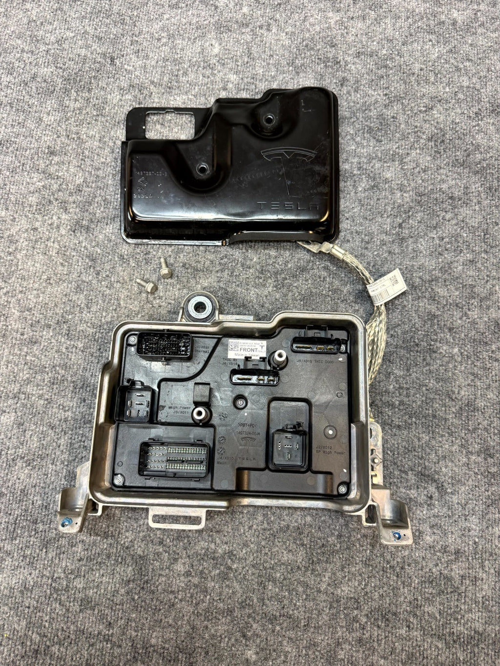2020 - 2024 TESLA MODEL Y FRONT BODY CONTROL MODULE UNIT OEM, 1497327-00-B