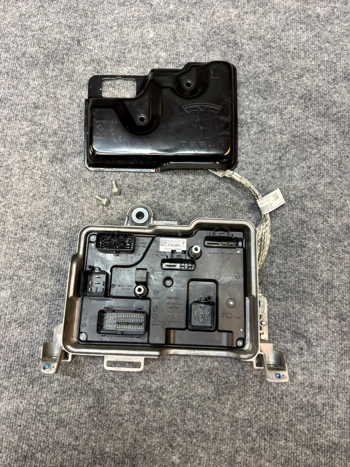 2020 - 2024 TESLA MODEL Y FRONT BODY CONTROL MODULE UNIT OEM, 1497327-00-B