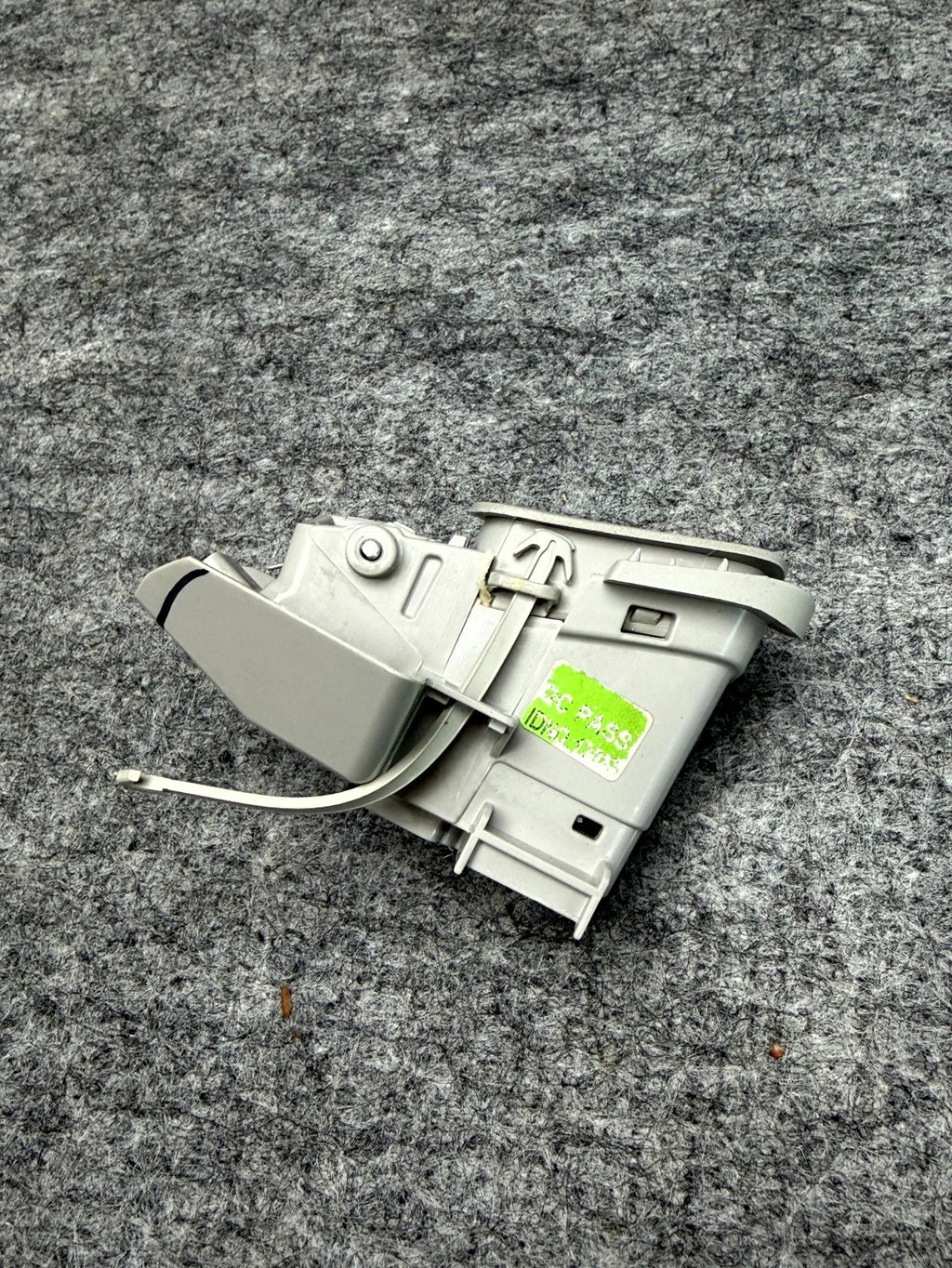 ♦️17–23 TESLA MODEL 3 REAR LEFT ROOF COAT HOOK HANGER BRACKET OEM, 1099162-00-J