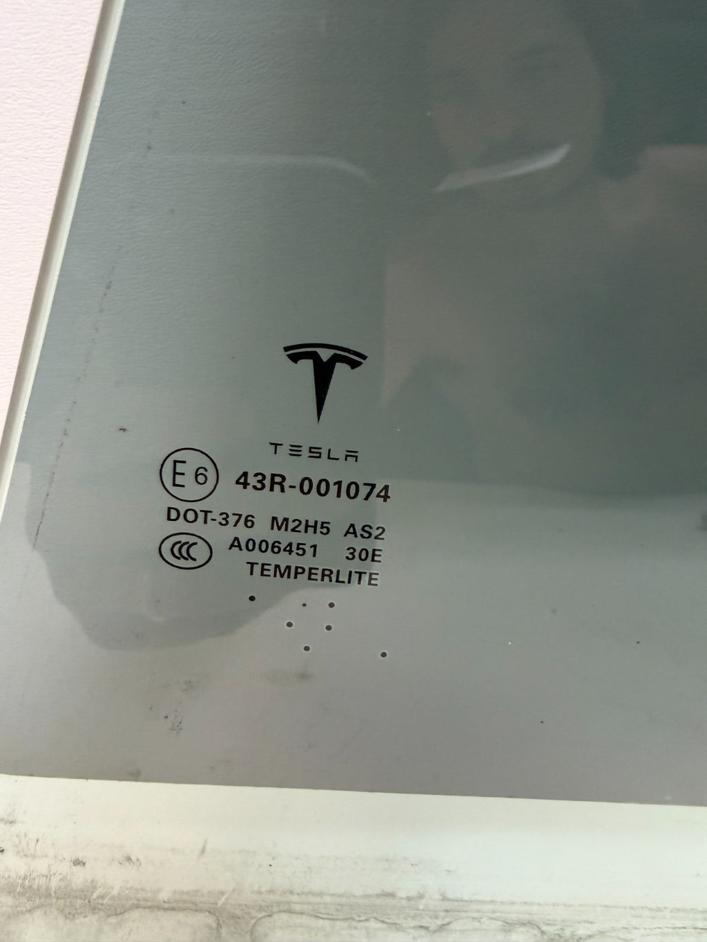 2012-2020 Tesla Model S Rear Left Driver Side Door Window Glass 43R-001074